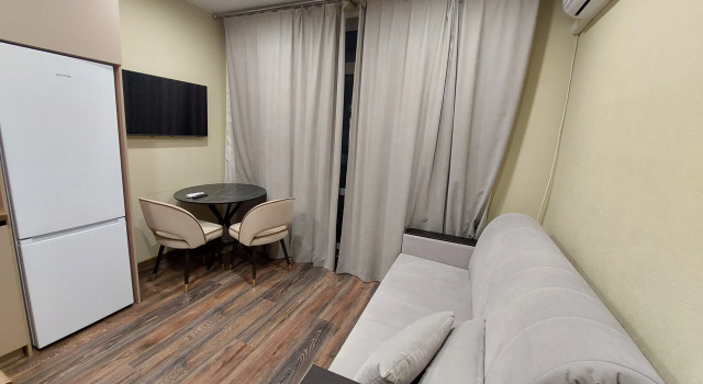 Studiya Zhk Preobrazhenskiy Na Moskovskom Apartments, Buchen Sie Ferienwohnung Hotels in Tyumen Region mit Parkplatz, Parkplätze