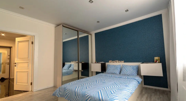 Yevro Dvukhkomnatnaya S Dzhakuzi Ryadom S Akvaparkom Rivyera Flat, Prenota Appartamento Hotel a Tatarstan con parcheggio, Parcheggio