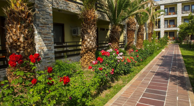 Iris Hotel, Boek Hotel Guzelyali Regio Marmara