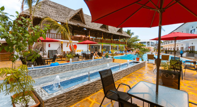 Курортный отель Canary Hotel & SPA