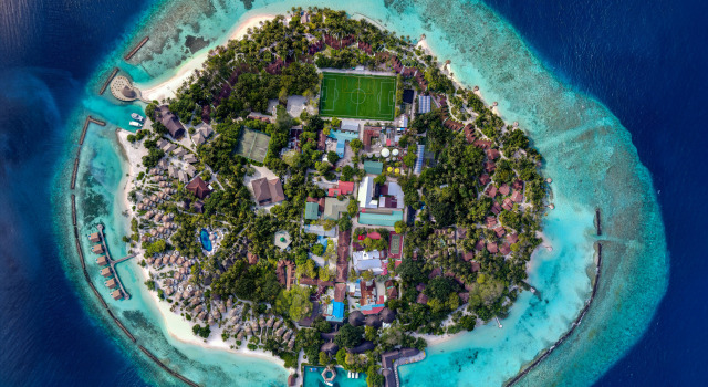 Курортный отель Bandos Maldives