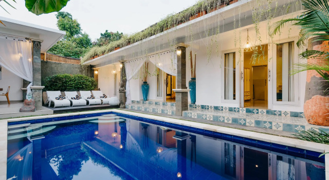 Bamboo Villa, Rezervovat Vila Hotely v Bali se snídaní, Snídaně