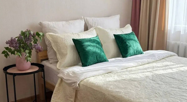 Kvartirny Vopros Utro v Gorodke Metallurgov okolo Gorodskogo Zooparka Flat, Prenota Appartamento Hotel a Udmurtia con parcheggio, Parcheggio