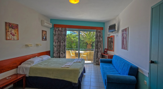 Студия Апартаменты Seafront Beach Hotel