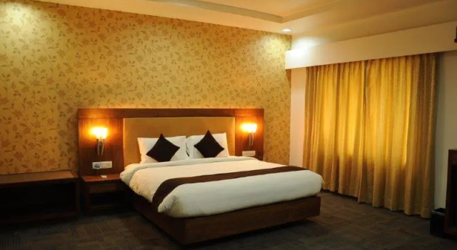 Ambient Turret Hotel, Rezervovat Hotel Hotely v Bangalore s parkováním, Parkování