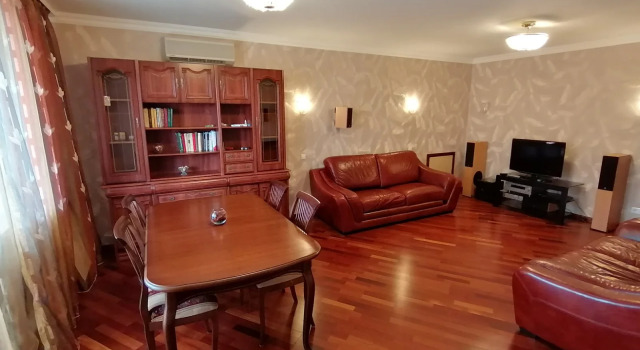 Prostornaya Kvartira s Parkovkoi na Territorii Flat, Réserver Appartement Samara Samara Region