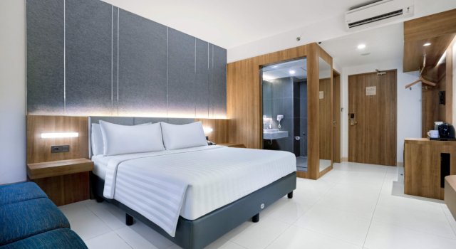 Двухместный номер Deluxe Aston Sidoarjo City Hotel & Conference Center