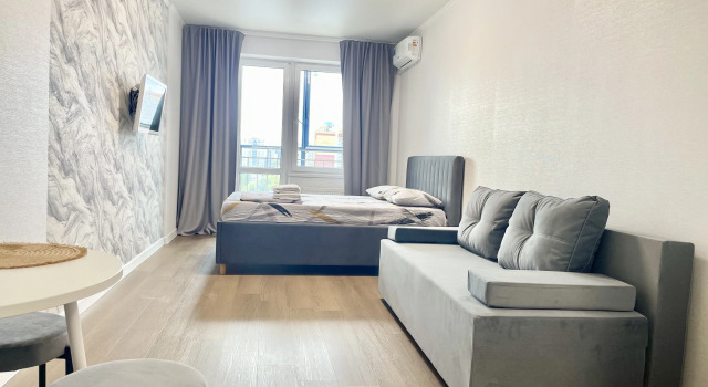 Uyutnaya Studiya V Tsentre Flat, Book Apartment Hotels in Kirovsky district with Parking, Parking