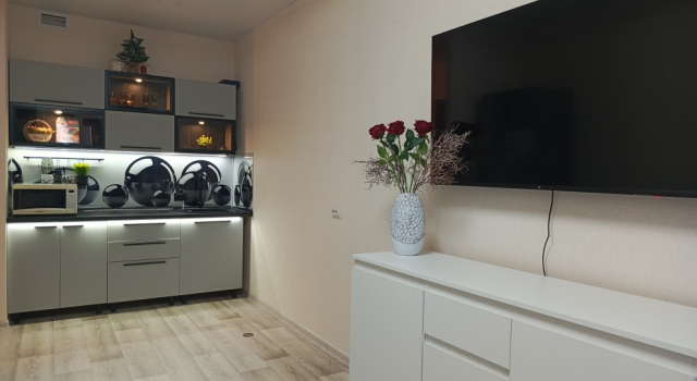 Uyutnaya 2-Kh Komnatnaya Flat, Prenota Appartamento Hotel a Perm Krai con parcheggio, Parcheggio