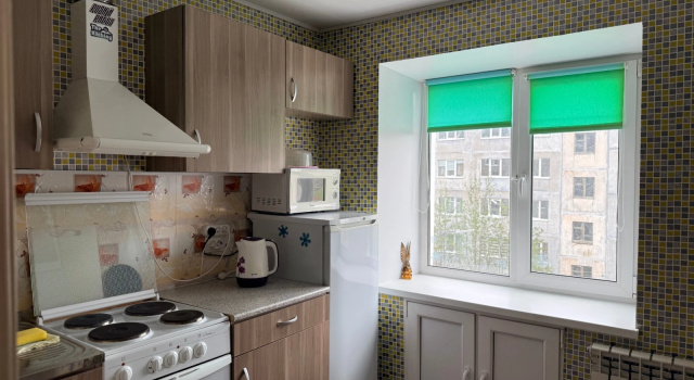 Na Yubileynoy 14 Flat, Đặt Căn hộ Khách sạn ở Murmansk có chỗ đỗ xe, Bãi đậu xe