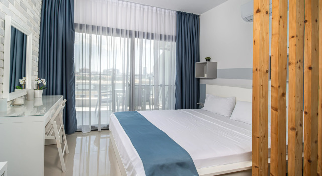 Двухместная студия с балконом и с красивым видом из окна Апарт-Отель Caesar Resort & SPA