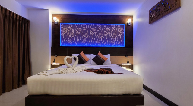 Номер Deluxe с балконом и с видом на город Patong Mansion - SHA Certified