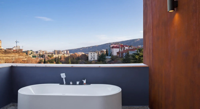 Двухместный люкс Hot Tub с видом на город Folk Boutique Hotel