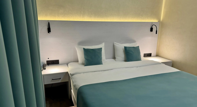 Dvoulůžkový s manželskou postelí Apartmá Detol Hotel