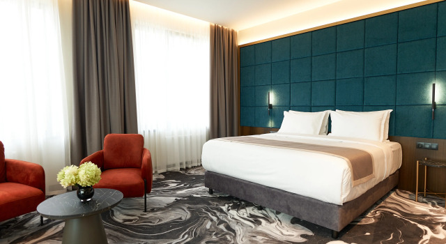 Junior Suite Статус