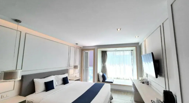 Двухместный номер Deluxe с балконом и с видом на город The Bloc Hotel Phuket