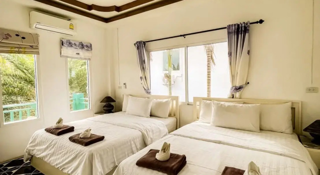 Пятиместный семейный люкс с балконом и с видом на море Отель The Light House Resort - Kohlarn