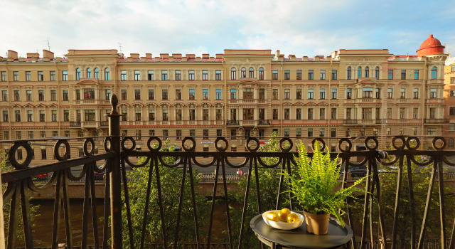 Апартаменты Luxury Апартаменты Bird Nest 80 кв.м с Балконом и Видом на Набережную Канала Грибоедова