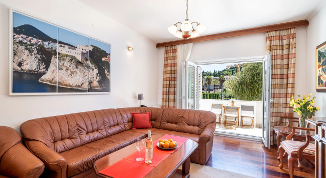 Апартаменты Deluxe с 2 комнатами с балконом и с красивым видом из окна Отель Dubrovnik