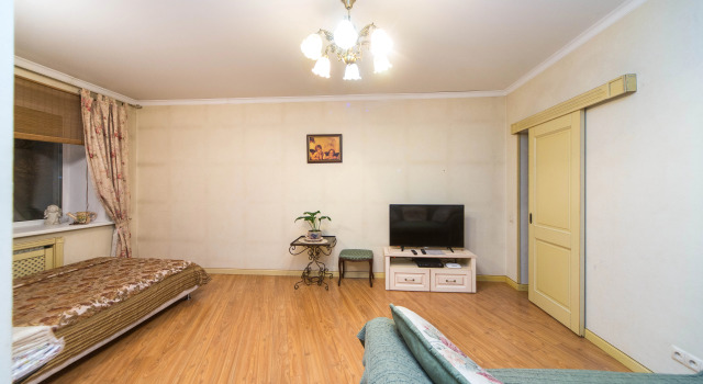 V Stile Provans Ryadom S Sfu Aerokosmicheskim Univer Krasmashem 4 Mesta Flat, Reserva ahora Apartamento Hoteles en Krasnoyarsk con aparcamiento, Aparcamiento