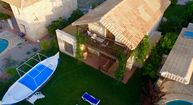 Вилла Deluxe с 2 комнатами с балконом Fruit Garden Villas
