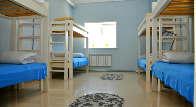 Кровать в общем номере (мужской номер) Хостел Хаски