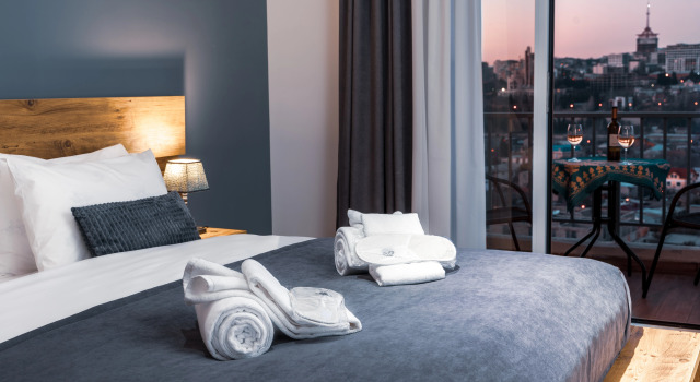 Двухместный люкс Superior с балконом и с красивым видом из окна Отель Reed Hotel Tbilisi