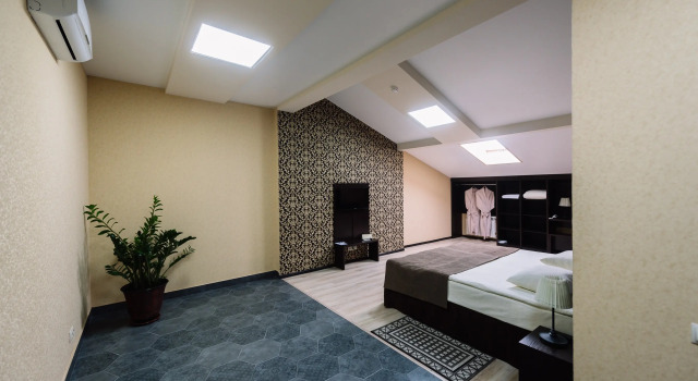 Двухместный номер Deluxe Мансарда West Hotel