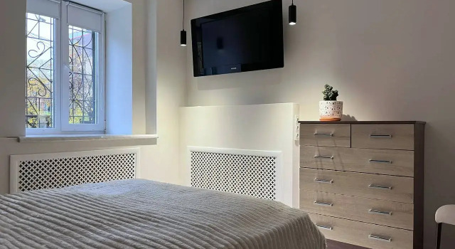Uyutnaya V Tsentre Goroda Flat, Book Apartment Hotels in Kirov Region with Parking, Parking