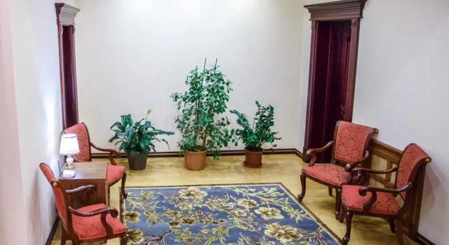 Izumrud Hotel
