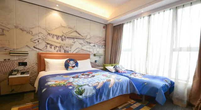 Семейный люкс с красивым видом из окна Отель Hampton by Hilton Chengdu Kuanzhai Alley