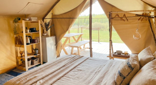 Udachnoye Kemp Glamping, Boek Camping Hotels in Central Russia met zwembad, Zwembad