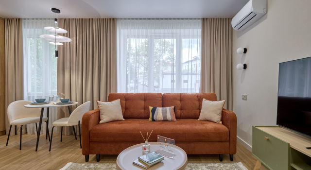Novaya Studiya Yevrouyut U Vokzalov Apartments, Buchen Sie Ferienwohnung Hotels in Hrodsenskaja Woblasz mit Parkplatz, Parkplätze