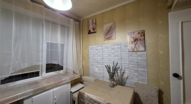 3kh Komnatnaya Flat, Prenota Appartamento Hotel a Murmansk Region con parcheggio, Parcheggio