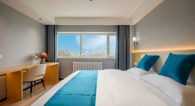 Четырёхместный люкс Standard с видом на город Апарт-отель Fengyuan Hotel