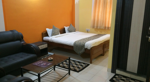 Отель Arham Inn
