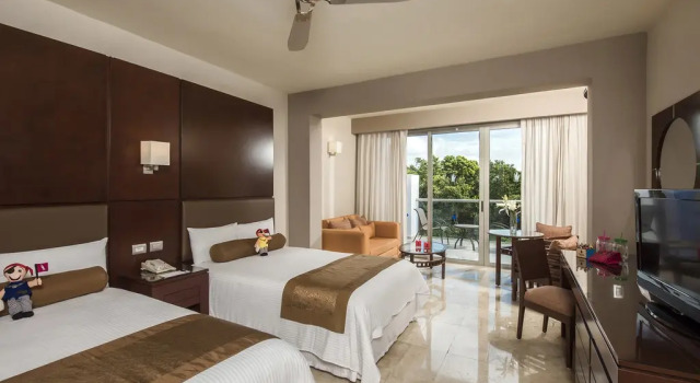 Полулюкс клубный семейный Deluxe Курортный отель Princess Family Club Riviera - All Inclusive