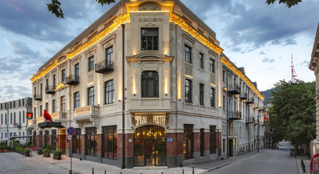 Radisson RED Tbilisi