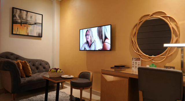 Двухместный полулюкс с балконом Meshal Hotel