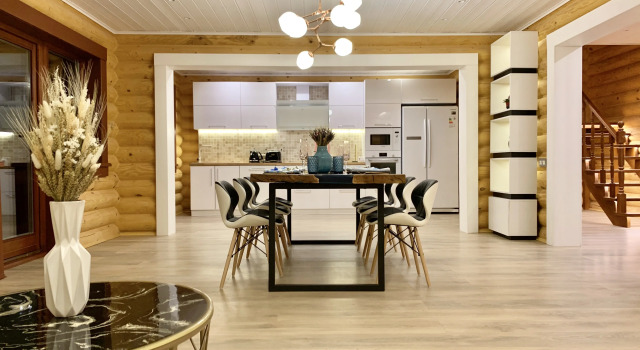 220m2 Iz Brevna Na Beregu Ozera Private House, Book Feriehus Silino 