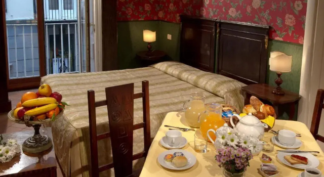 Трёхместный номер Standard Chiaja Hotel de Charme