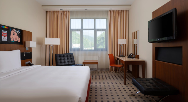 Двухместный номер Улучшенный с видом на реку Radisson Hotel, Роза Хутор