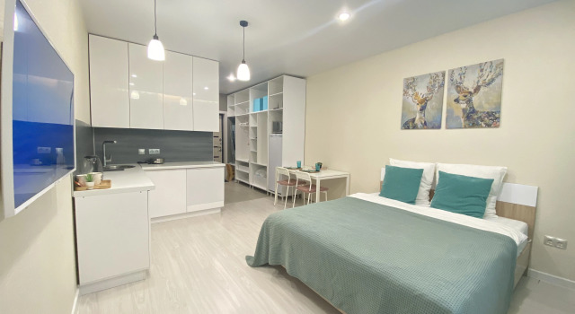 Skazochny Les Apartments, Book Lejlighed Hoteller i Berdsk med parkering, Parkering
