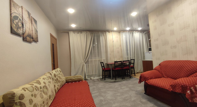 Квартира Трехкомнатная на Дзержинского
