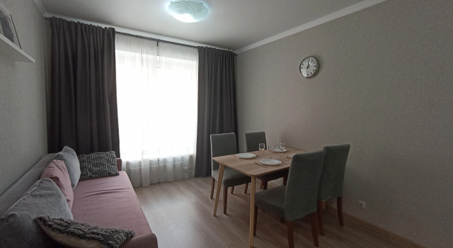 Dvukhkomnatnaya Kvartira U Metro Kotelniki Flat, Rezervovat Apartmán Hotely v Lyuberetsky District s parkováním, Parkování