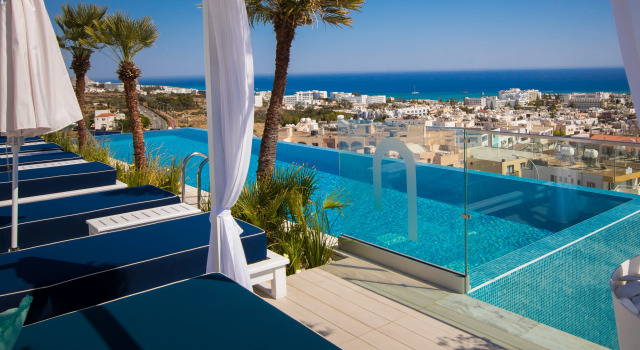 Отель Napa Suites