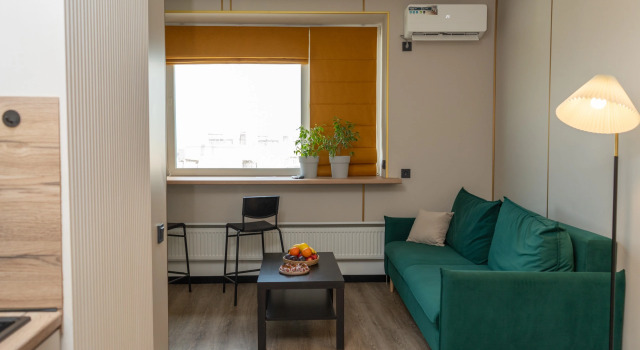 Panoramnaya Studiya Nad Gorodom na 17M Etazhe Apartments, Prenota Appartamento Korolëv Oblast' di Mosca