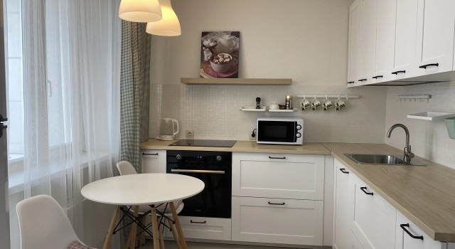 Sovremennaya Ryadom S Tts Ostrov Arendatmn24 Flat, Prenota Appartamento Hotel a Tyumen Region con piscina, Piscina