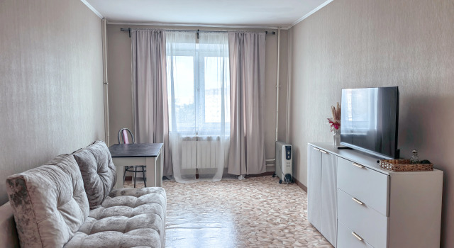 Prostornaya Chistaya Dvushka 65m2 V Kazani Flat, Prenota Appartamento Hotel a Tatarstan con parcheggio, Parcheggio