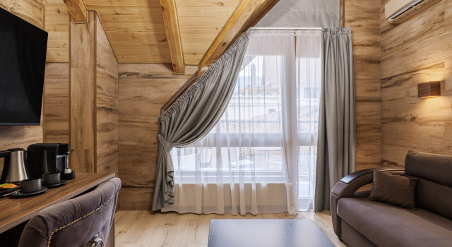 Двухместный полулюкс с балконом Stellar Collection Chalet Krasnaya Polyana